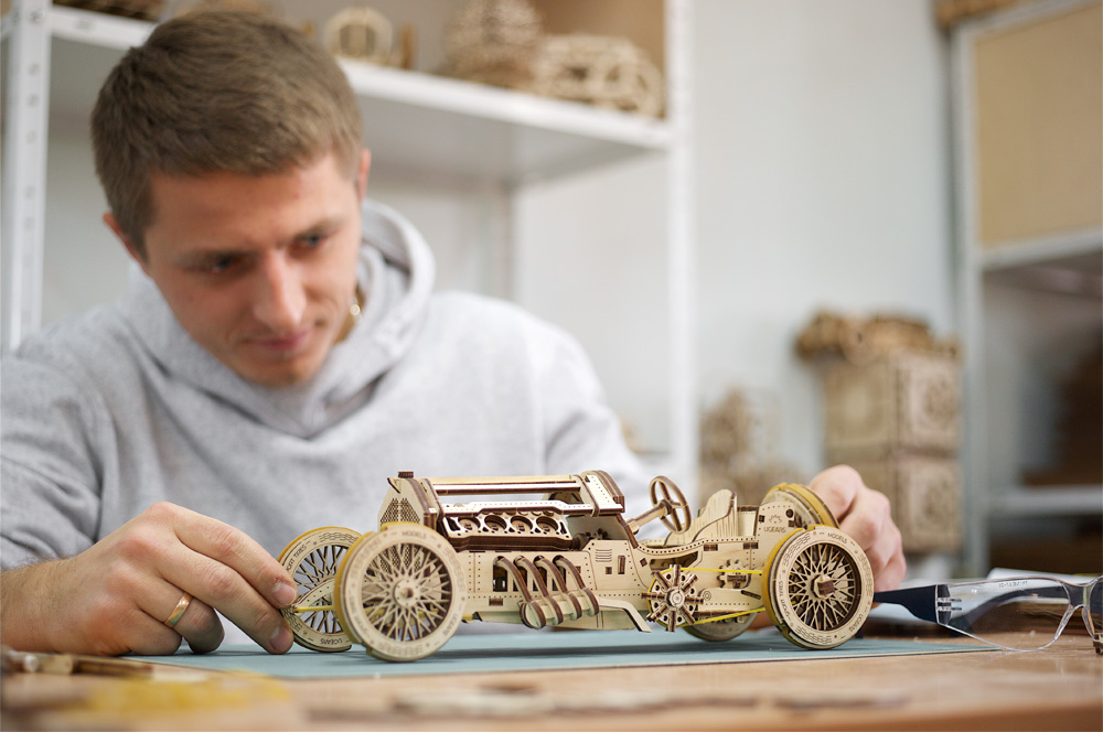 Wooden self-propelled puzzle of Racing Car: U-9 Grand Prix